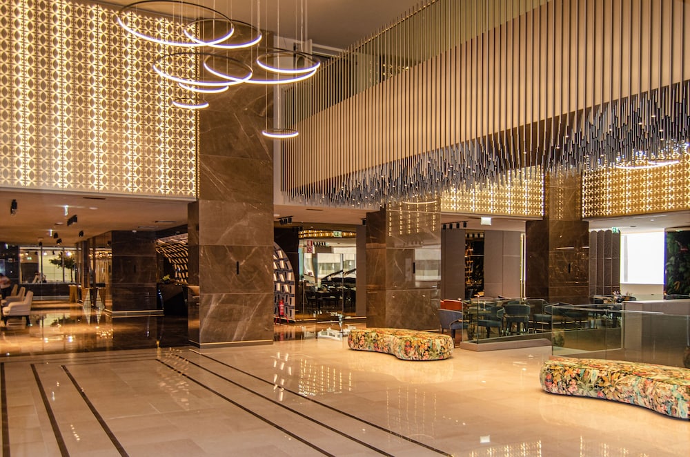 EPIC SANA Marques Hotel