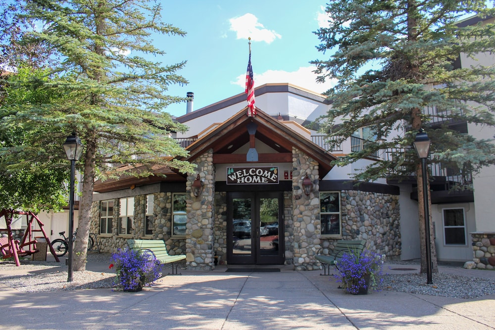 Legacy Vacation Resorts - Steamboat Suites
