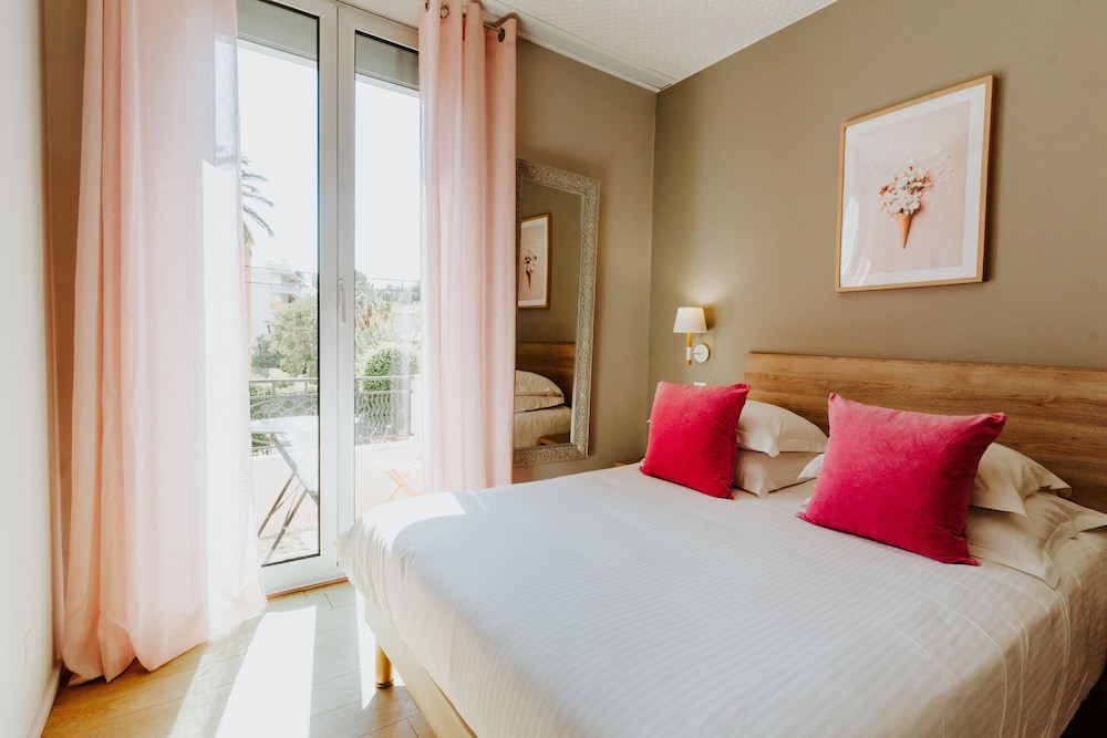 Hotel Le Petit Castel