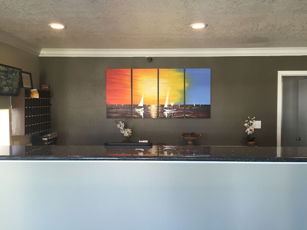 Anaheim Executive Inn & Suites