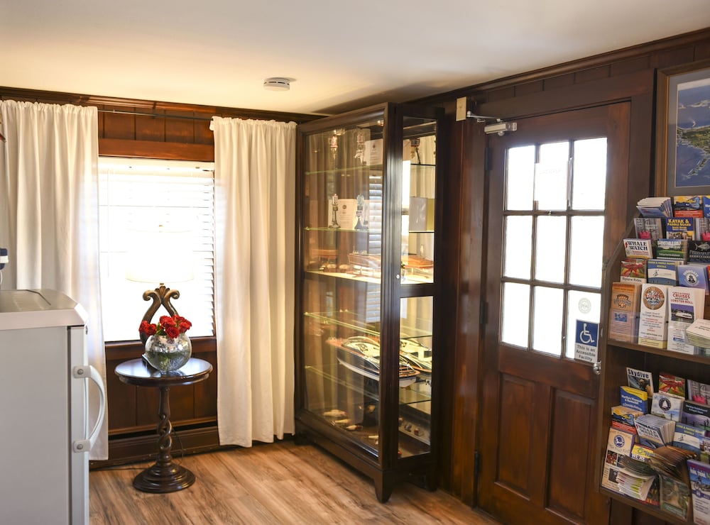 Veranda Cape Cod Family Resort