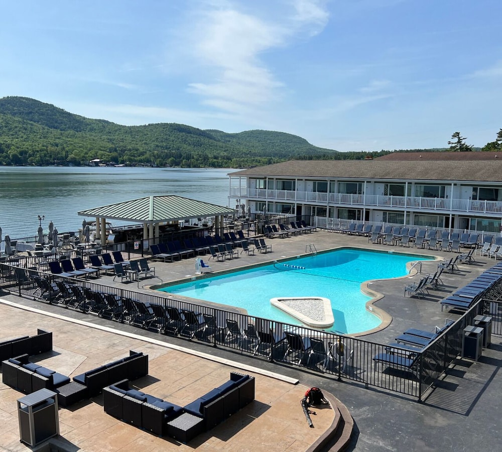 The Georgian Lakeside Resort