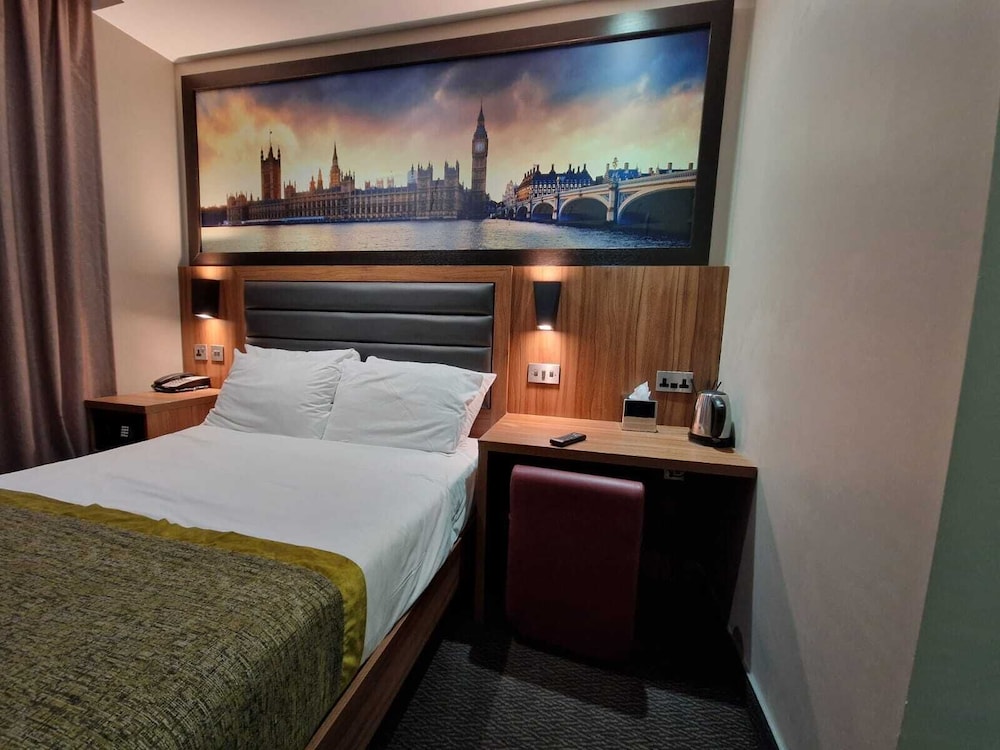 London Court Hotel