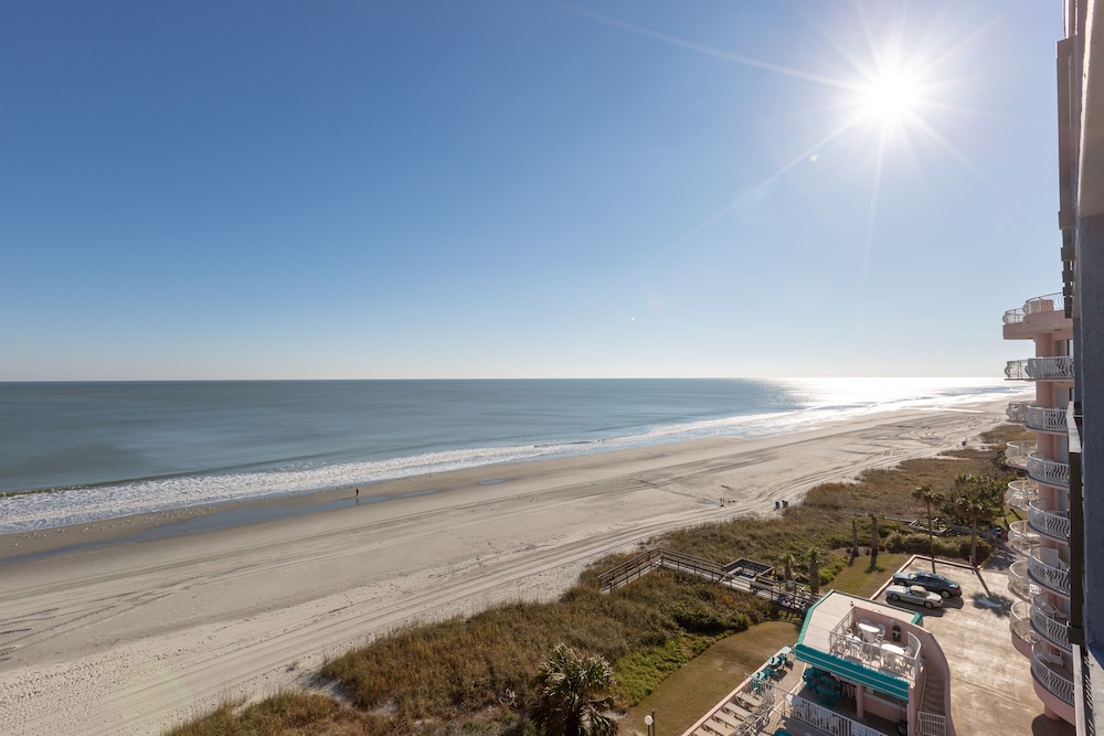 Schooner Beach and Racquet Club by Capital Vacations