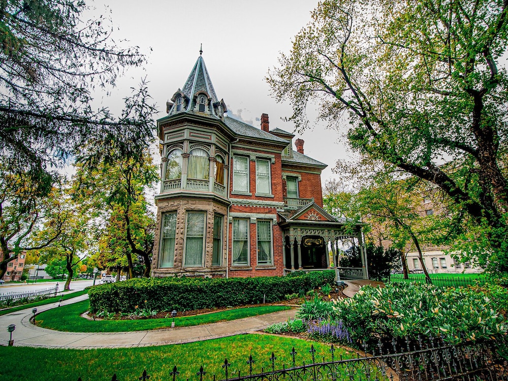 Anniversary Inn - South Temple