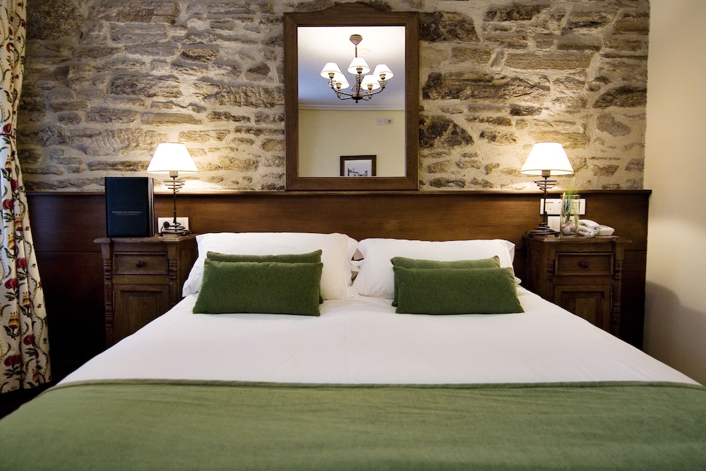 Hostal San Clemente by Pousadas de Compostela