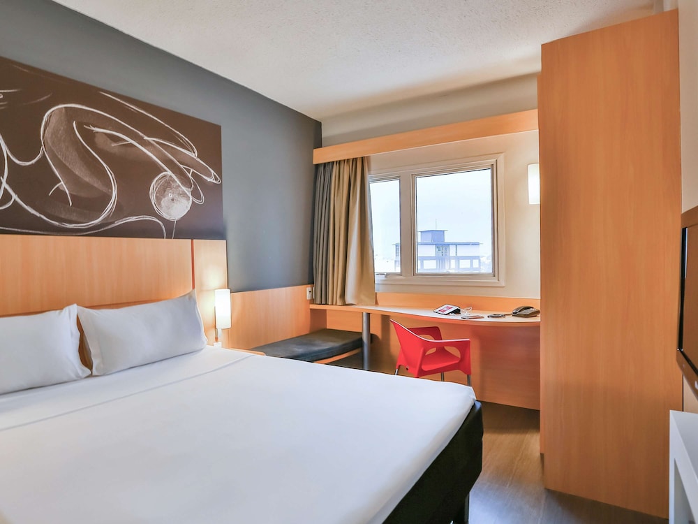 Ibis Goiania