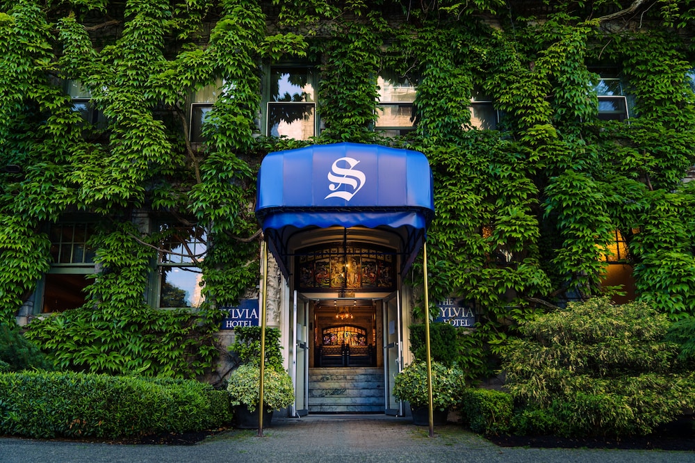 Sylvia Hotel