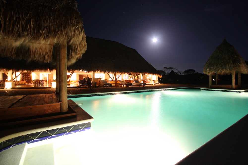 Hotel Punta Teonoste