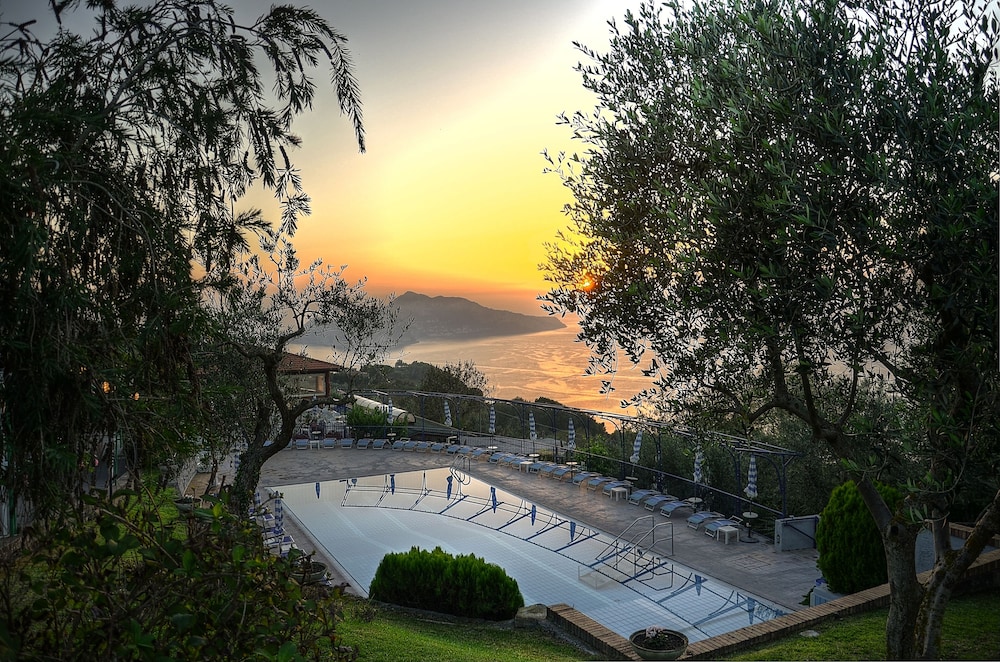 Hotel & Serviced Residence Gocce di Capri Sorrento Coast