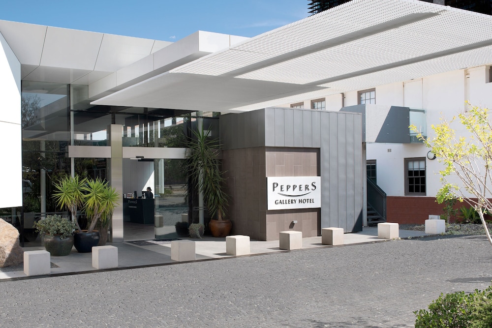 Peppers Gallery Hotel