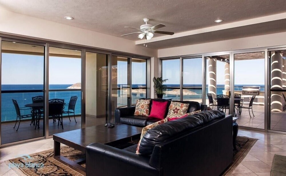 3 Bedroom  Playa Blanca 1410 Condo by RedAwning