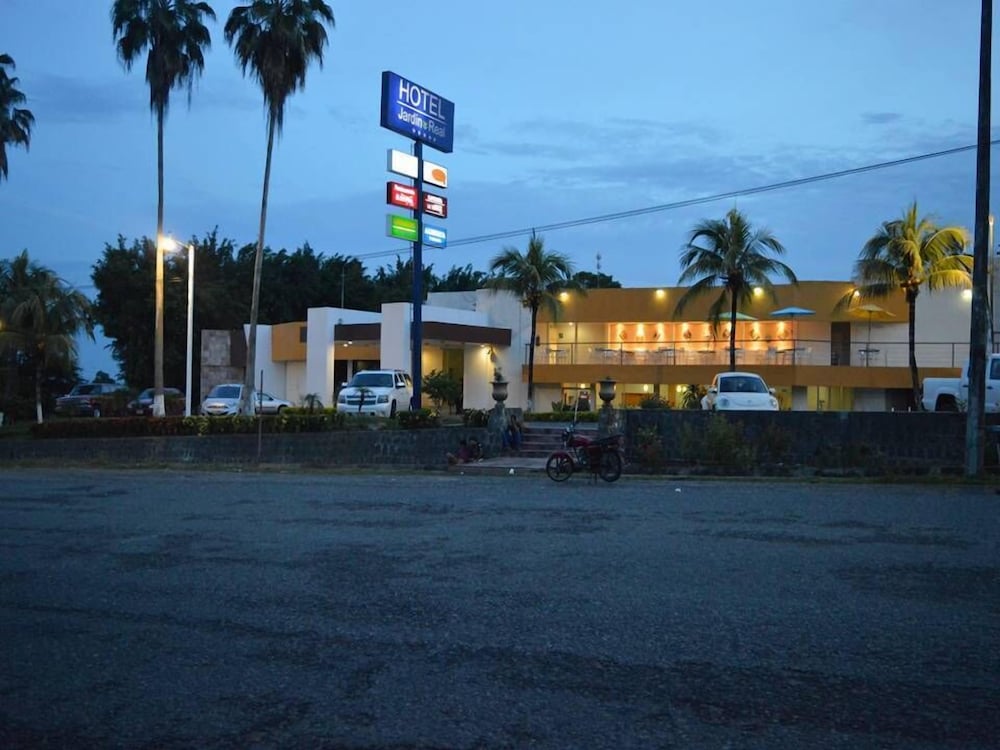 Hotel Jardin Real