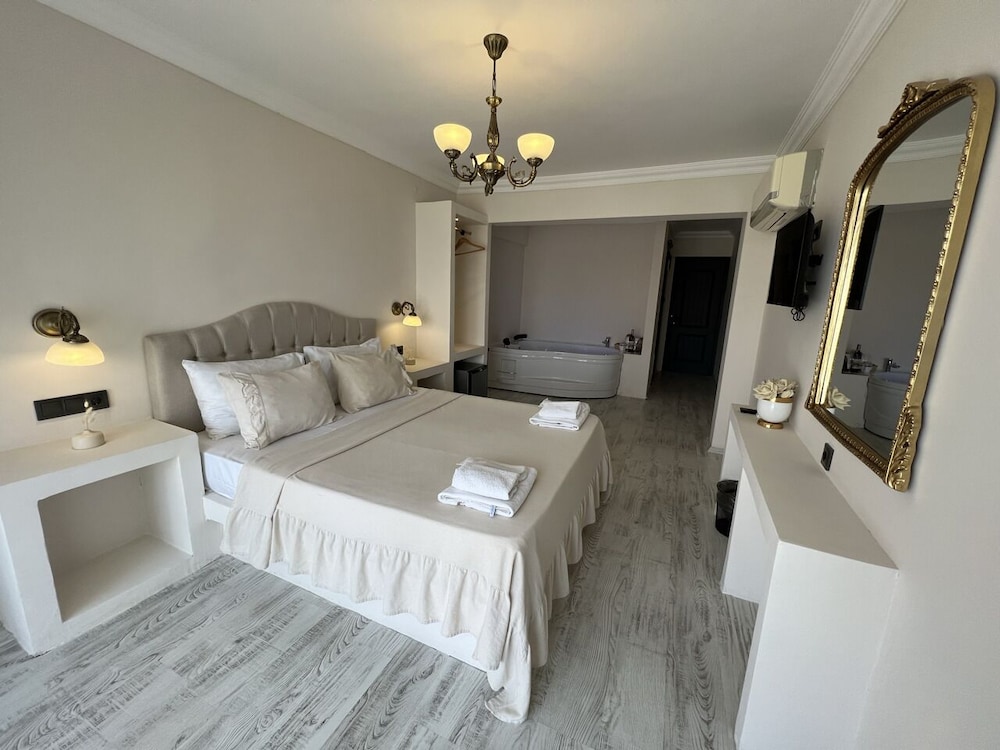 Cunda House Kucuk Otel