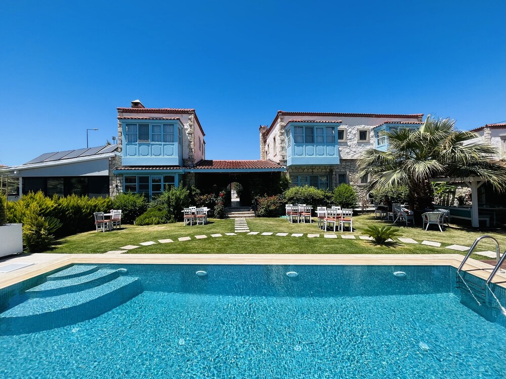 Dört Mevsim Alaçatı Otel
