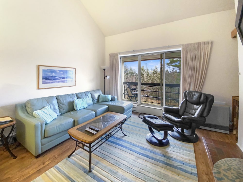19 Mountainside 2 Bedroom Condo by RedAwning