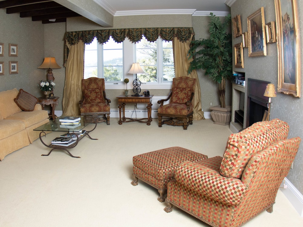 The Guest House at Keyah Grande