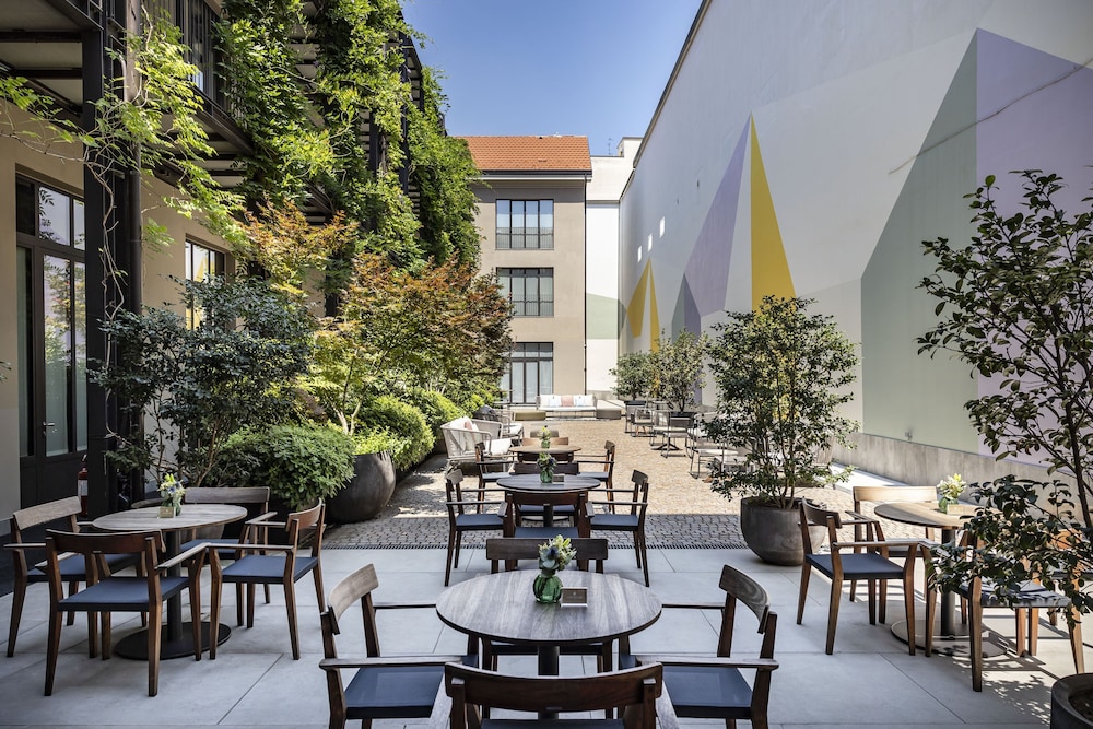 Savona 18 Suites