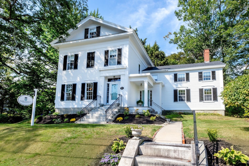 Middle Street Inn