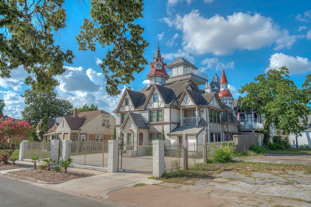 Houston Towers Inn Downtown Museum District Med. Ctr NRG - Adults Only