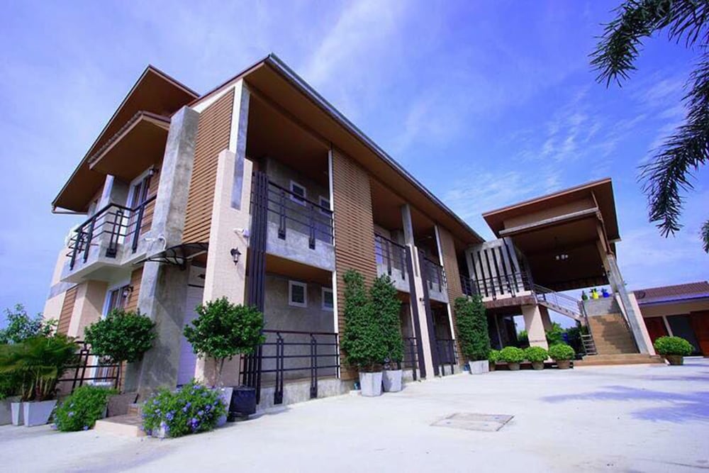 Nava Resort