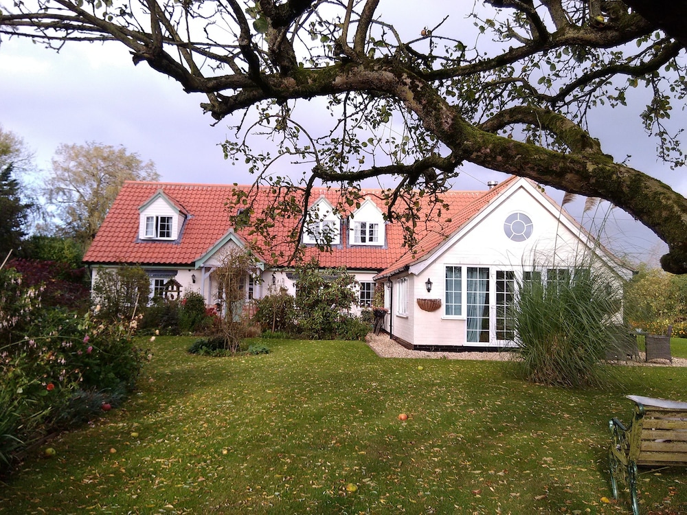 White Cottage B&B