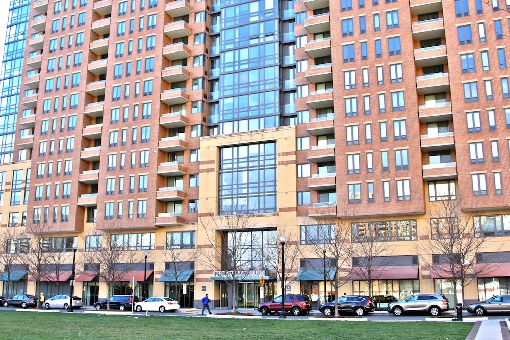 Weichert Suites at The Bartlett