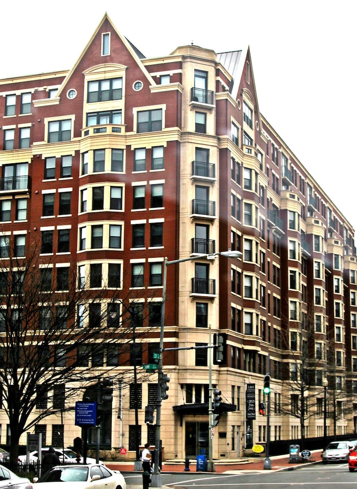 Weichert Suites at Thomas Circle
