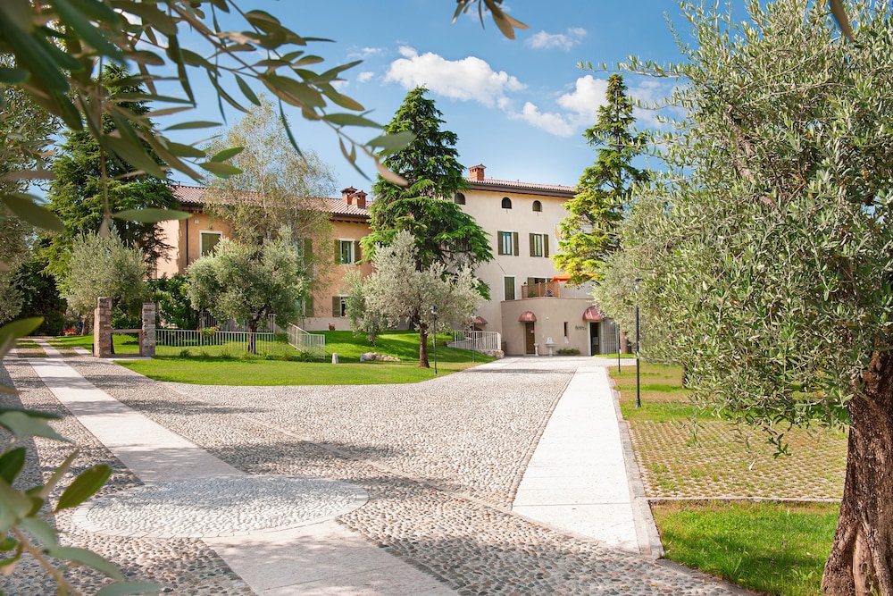 Olea Dei Holiday Apartments