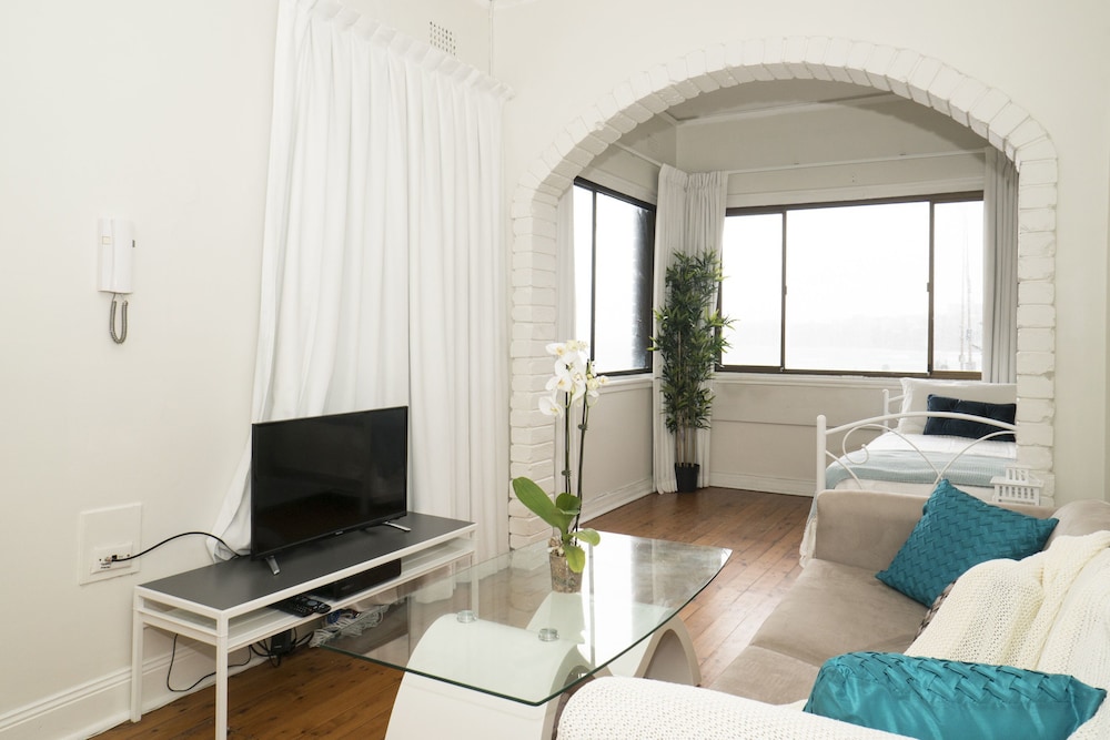 Ocean Front Building On Bondi Beach