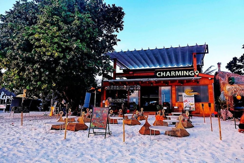 Charming Lipe Villa