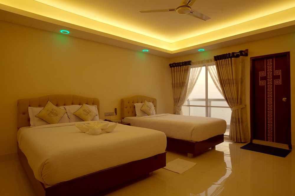 Exotica Sampan