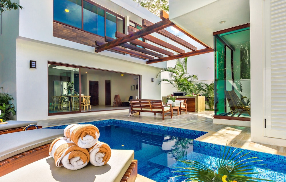 Casa Sieva 4 BDRM luxury villa sleeps 8