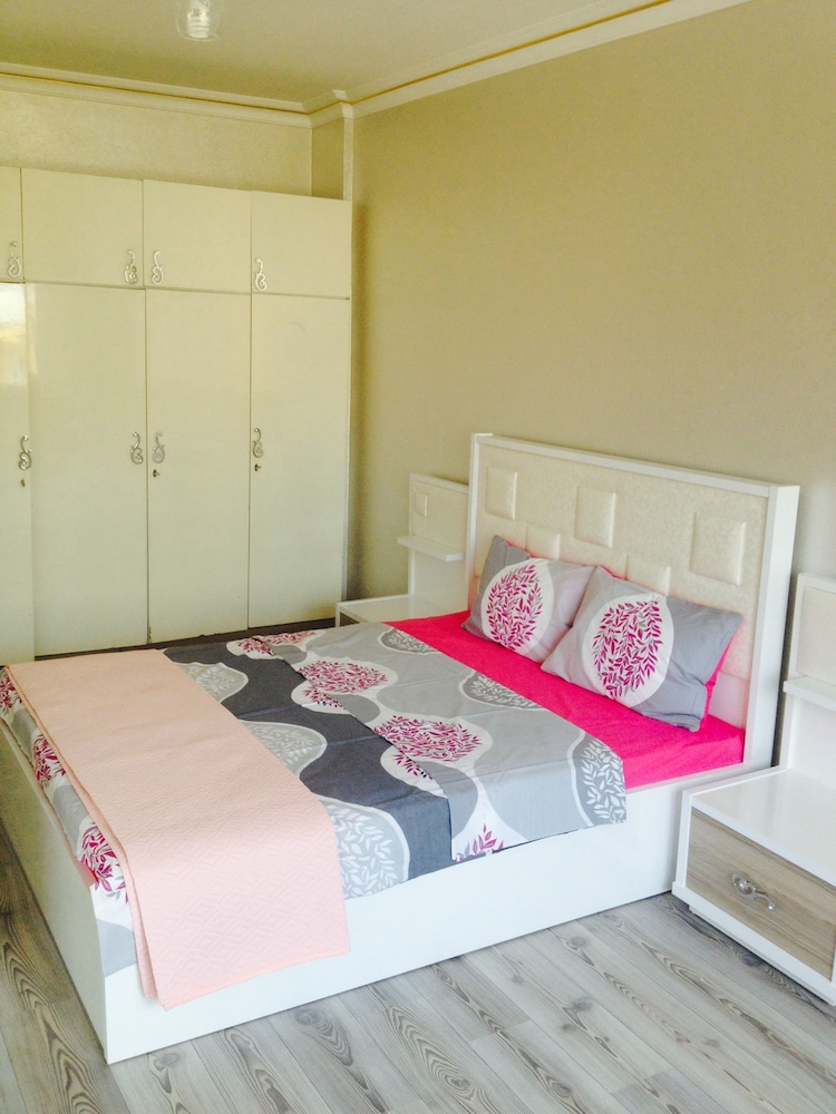 Abbasi Apart - 1