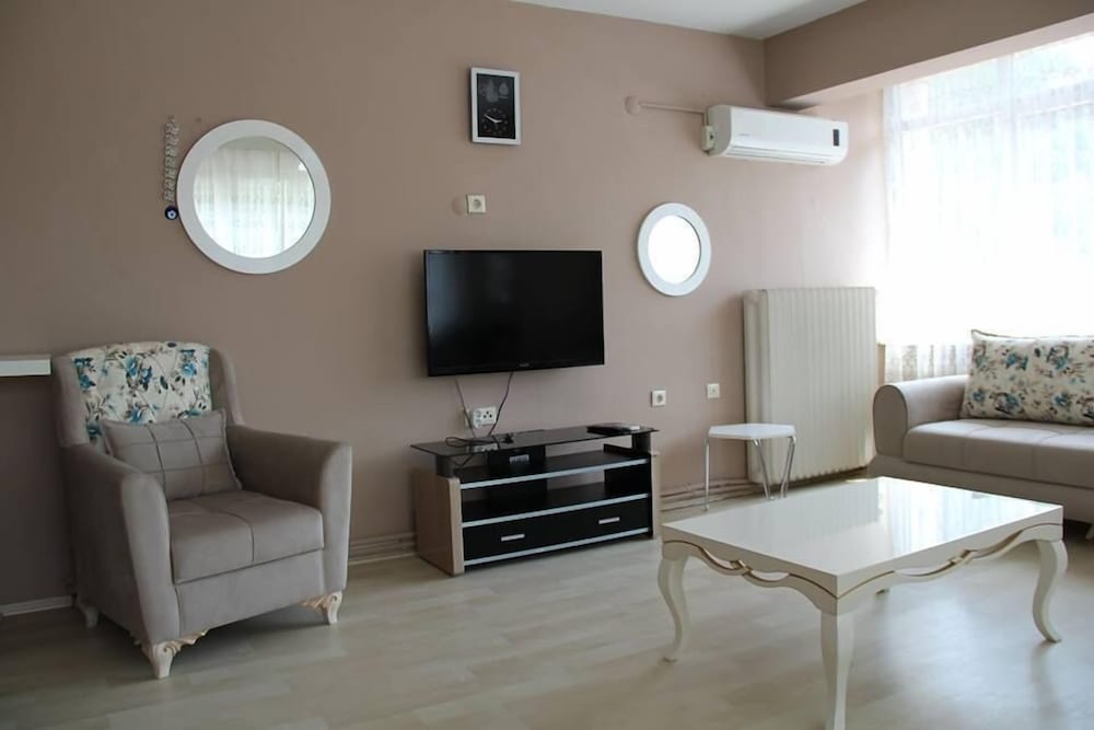 Abbasi Apart - 2