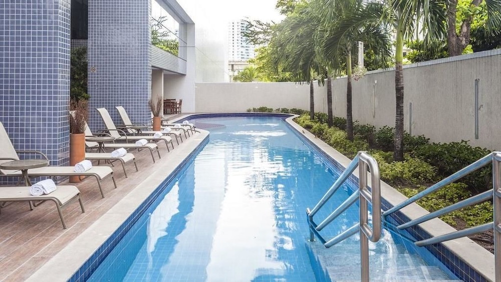 Flat Beach Class Convention Residence