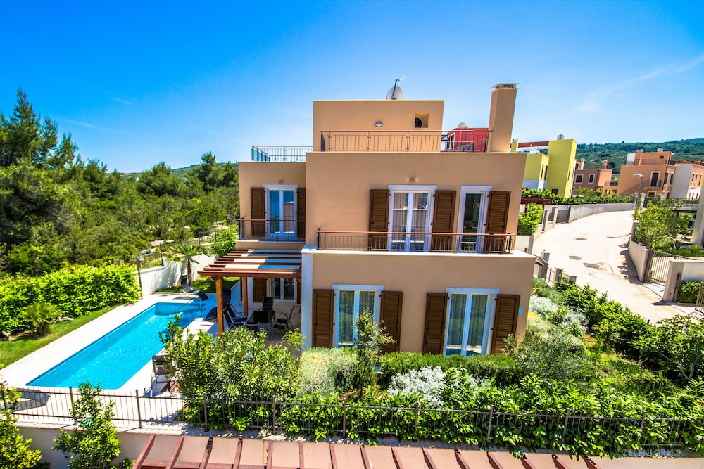 Villa Rose