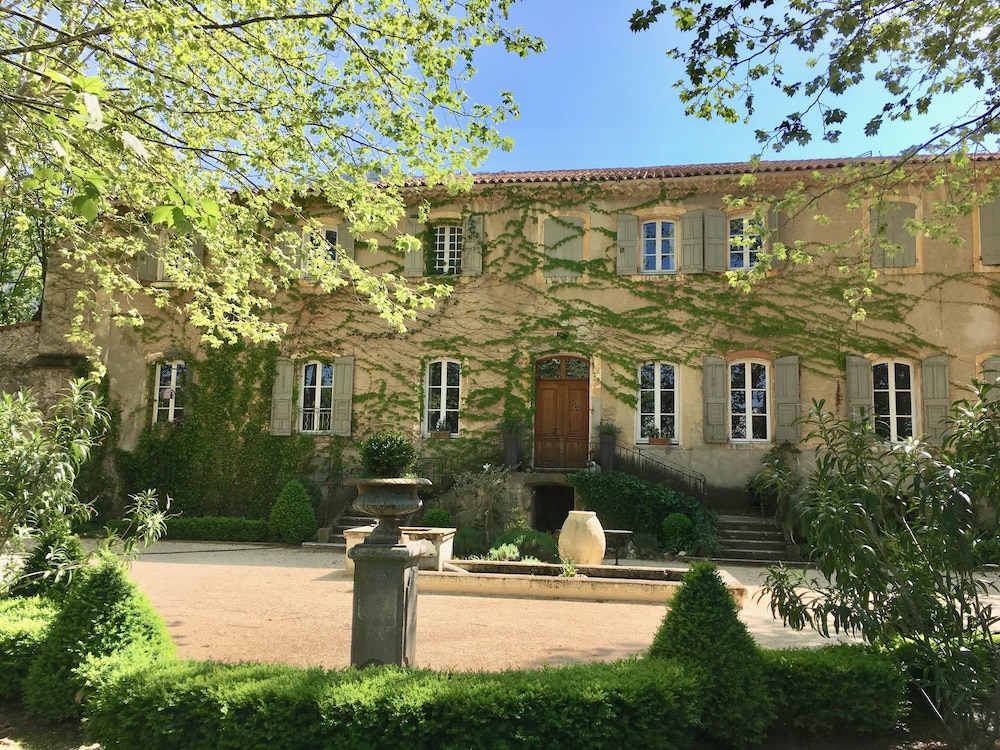 Château de Jouques