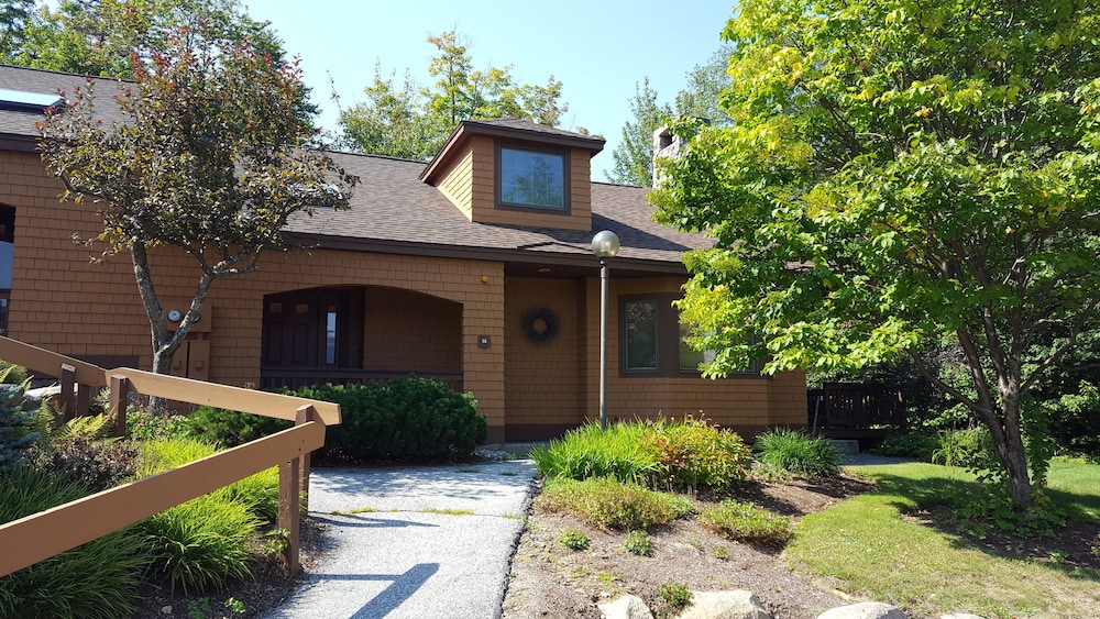 Bretton Woods Mountainside Townhomes by Bretton Woods Vacations