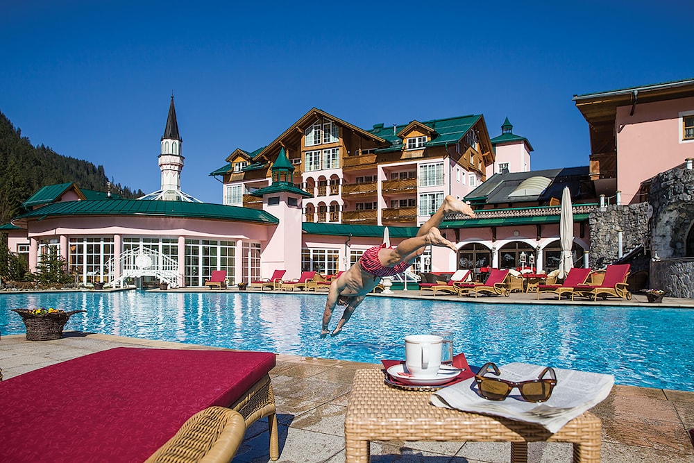 Traumhotel ...liebes Rot-Flüh