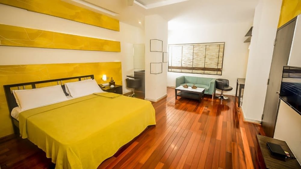 Siesta Star T. Nagar