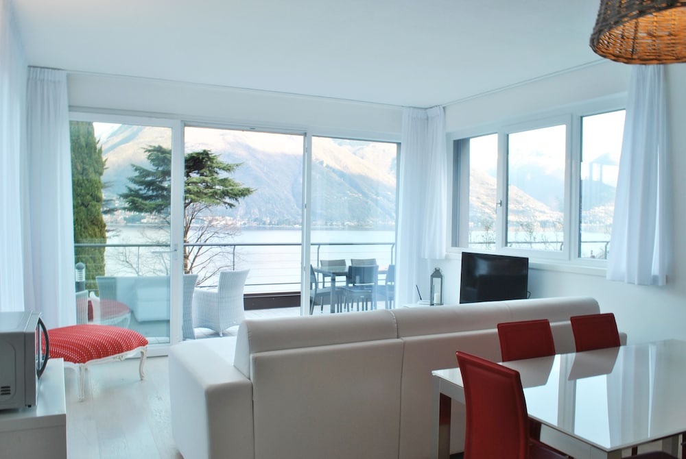 Baia Blu Luxury Apartments with Pool