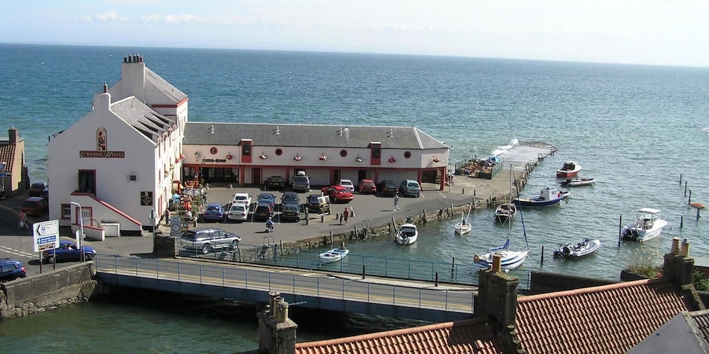 Crusoe Hotel