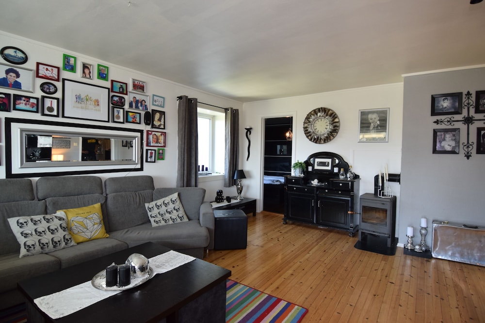 Solferie Holiday Home- Gullveien