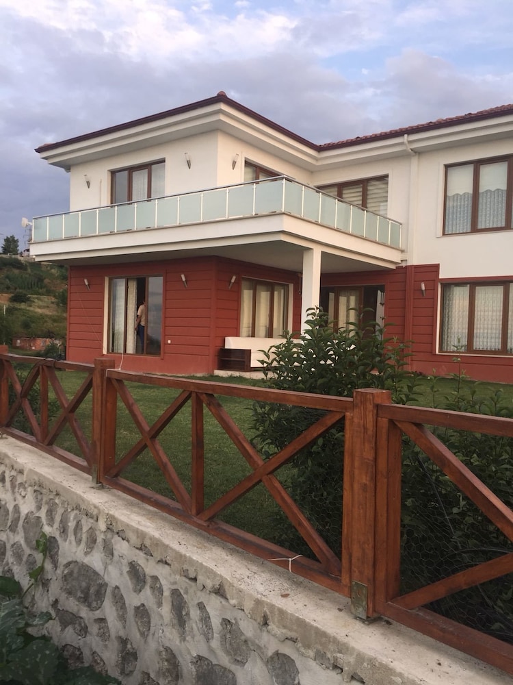 Villa Paradise Holiday