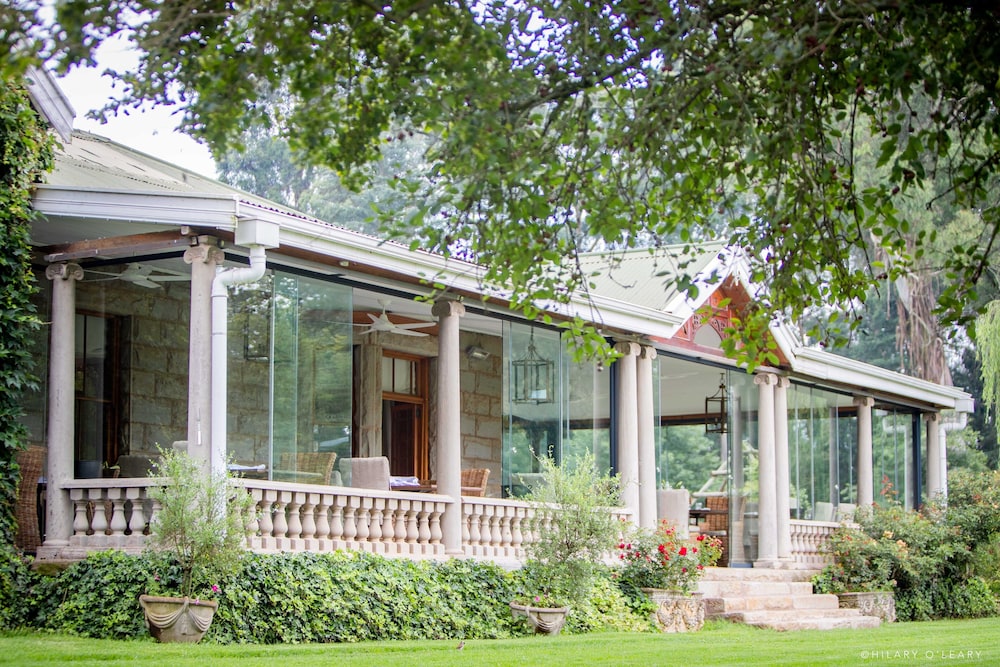 Hartford House