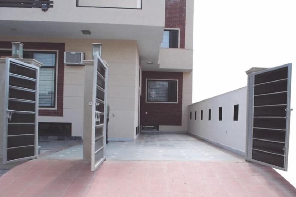 Anand Villa