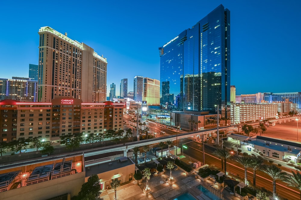 StripViewSuites at Signature