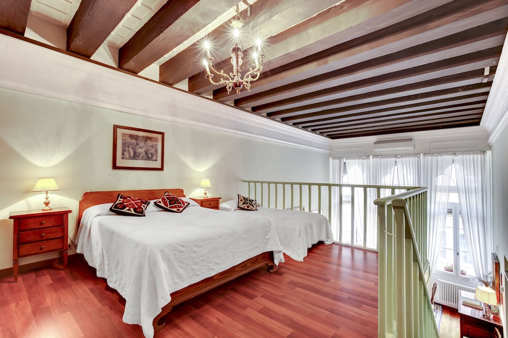 Castello - WR Apartments