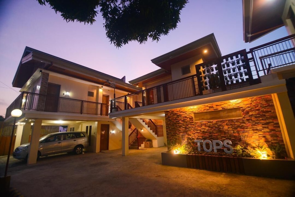 Tops Lodging House